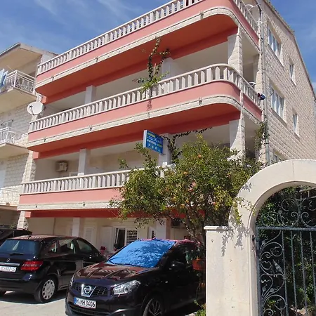 Ravlic Marija Apartman *