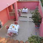 Apartment Studios Ravlic Marija