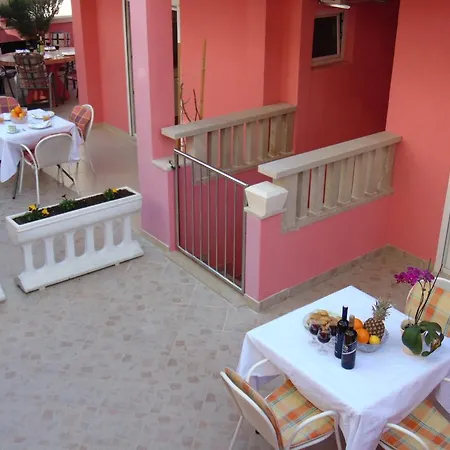 Apartment Studios Ravlic Marija