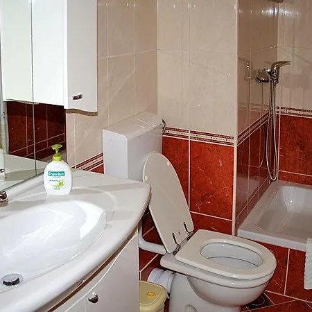 Studios Ravlic Marija *