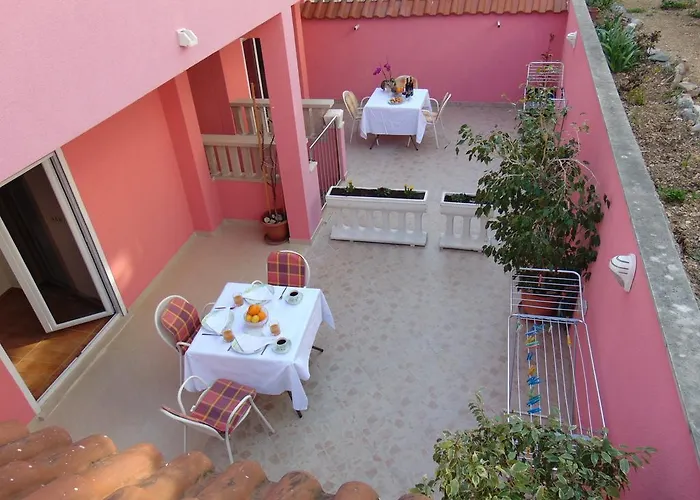 Apartment Studios Ravlic Marija