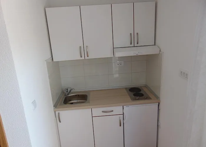 Apartment Studios Ravlic Marija