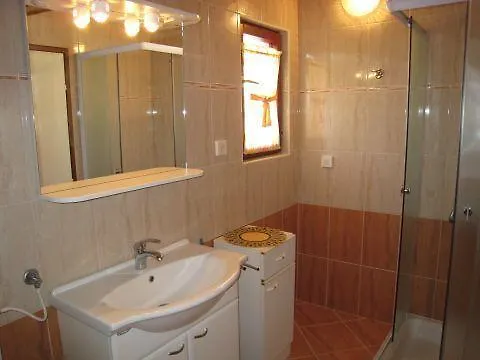 Apartment Studios Ravlic Marija